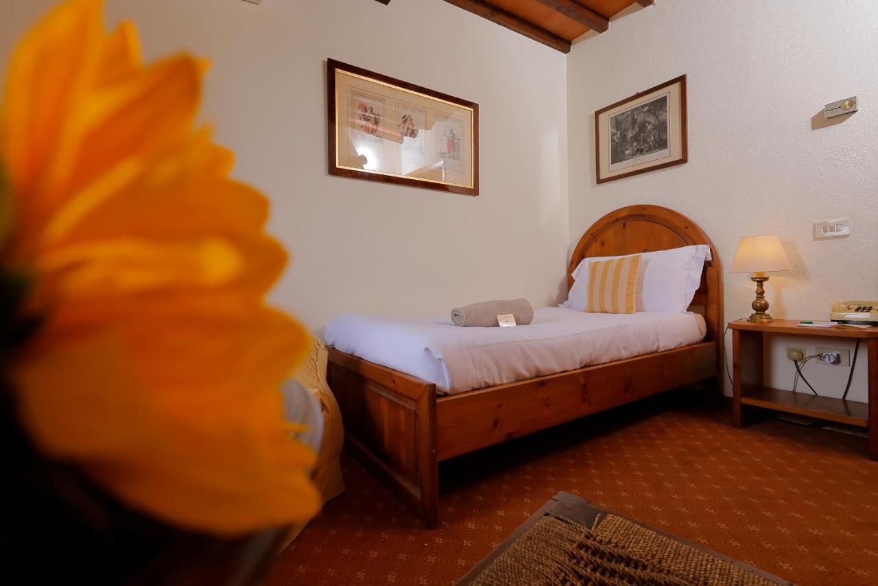 Relais Vignale & Spa Радда-ін-К'янті Екстер'єр фото