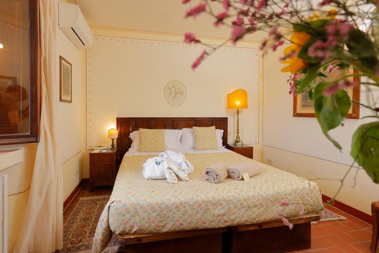 Relais Vignale & Spa Радда-ін-К'янті Екстер'єр фото